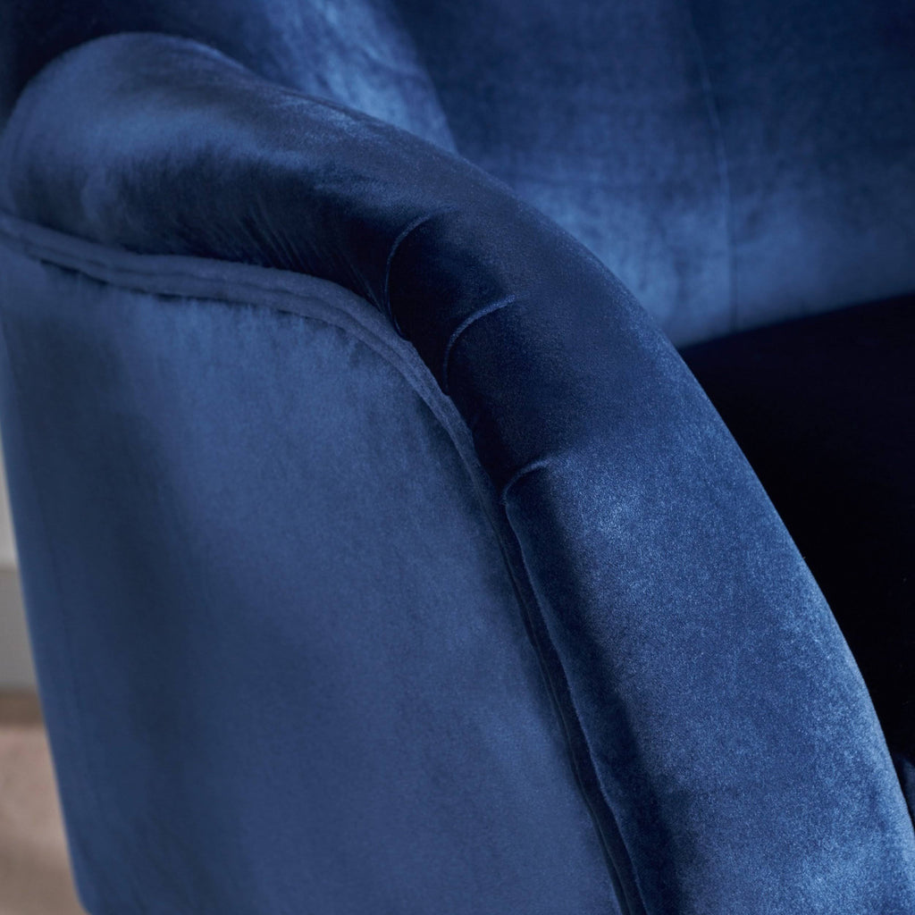 Light Lavender Velvet Arm Chair B272