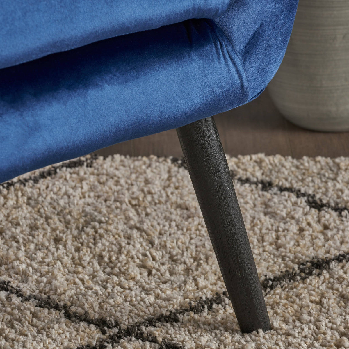 Light Lavender Velvet Arm Chair B272