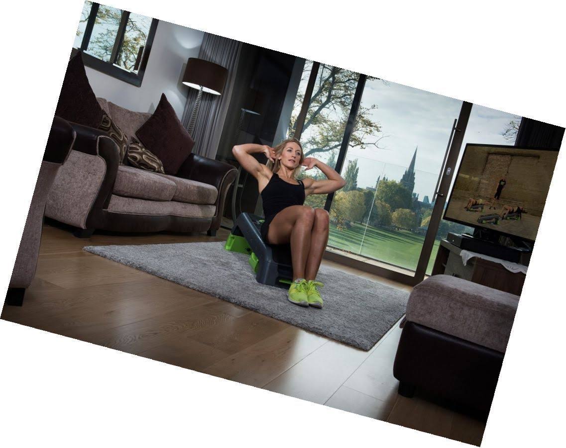 Workout Bench and Fitness Station G69118