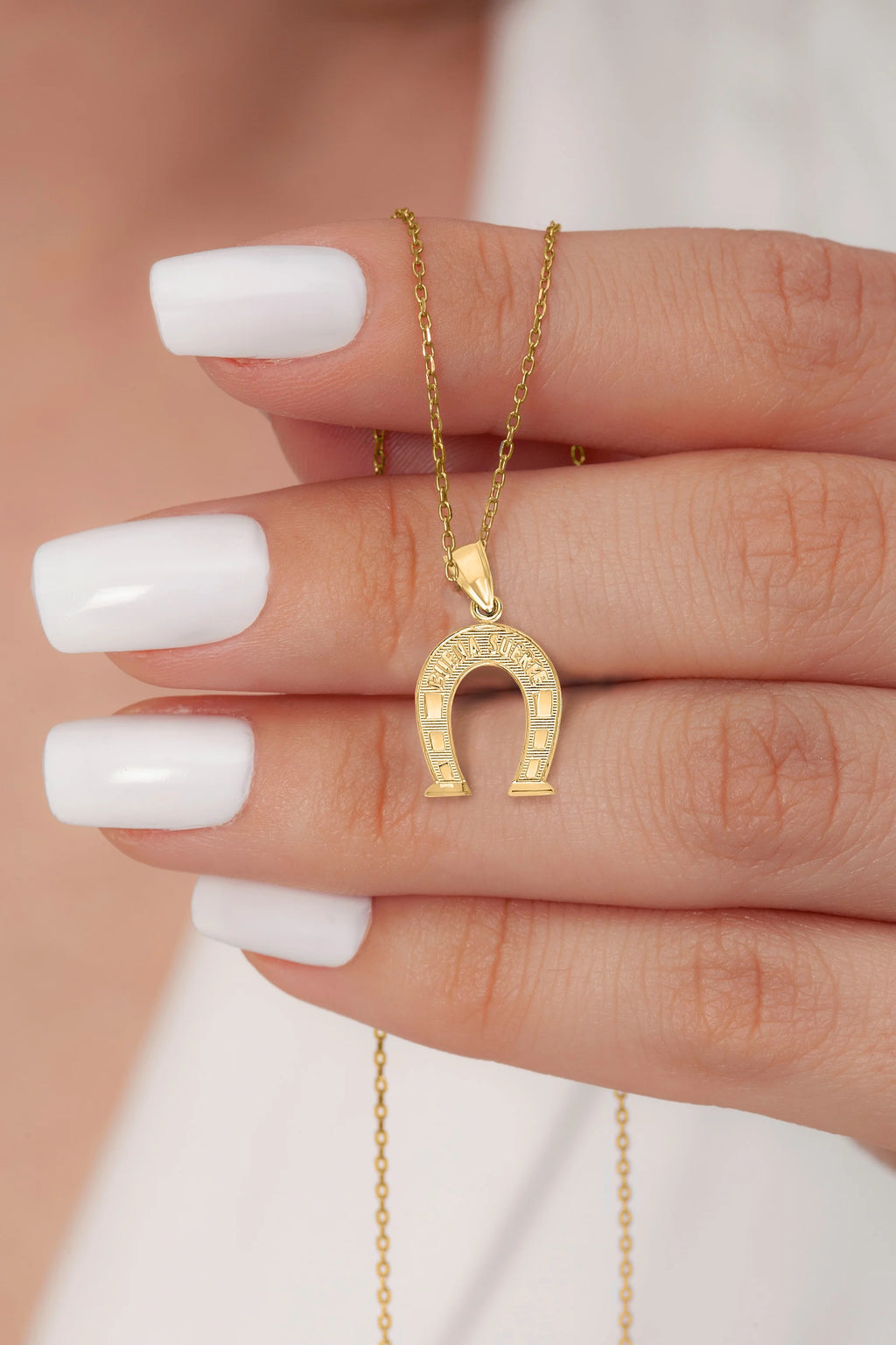 14k Solid Gold Horseshoe Pendant Necklace with 16" Rolo Chain E910