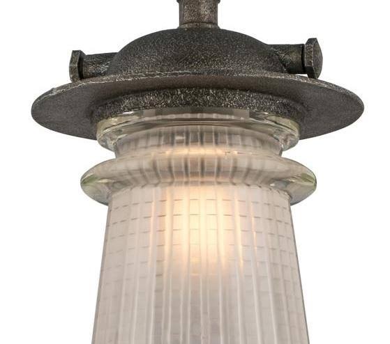 1 Light Hanger Large R410